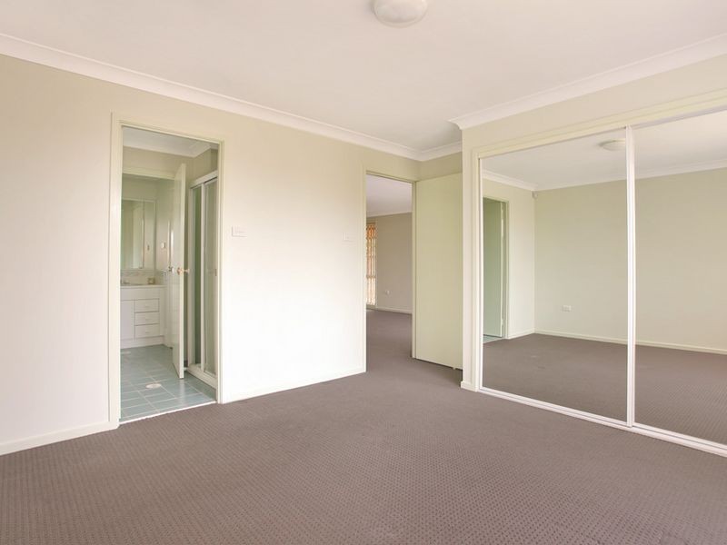 18 Glenview Grove, Glendenning NSW 2761