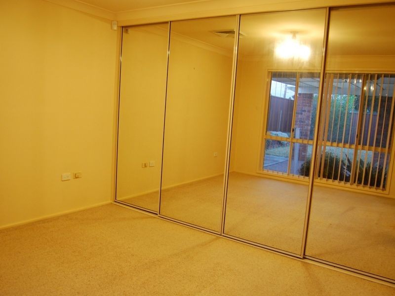 27 Hampton Crescent, Prospect NSW 2148