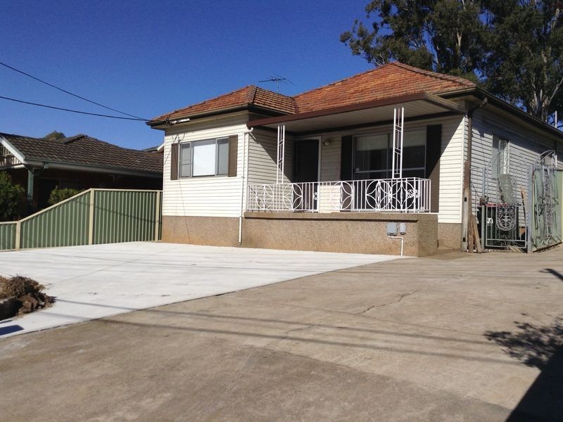 24 Newton Road, Blacktown NSW 2148