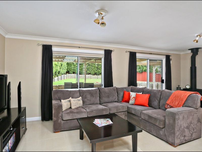 8 Maureen Place, Blacktown NSW 2148