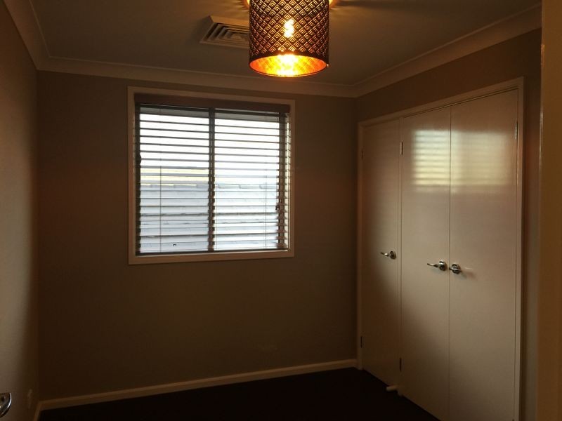 16 Cawley Circuit, Ropes Crossing NSW 2760