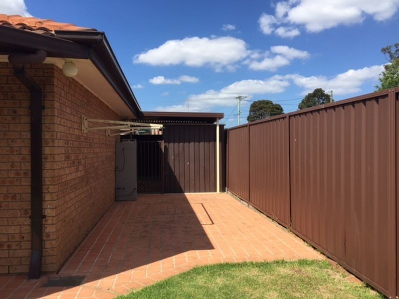 2/39 Brisbane Street, Oxley Park NSW 2760