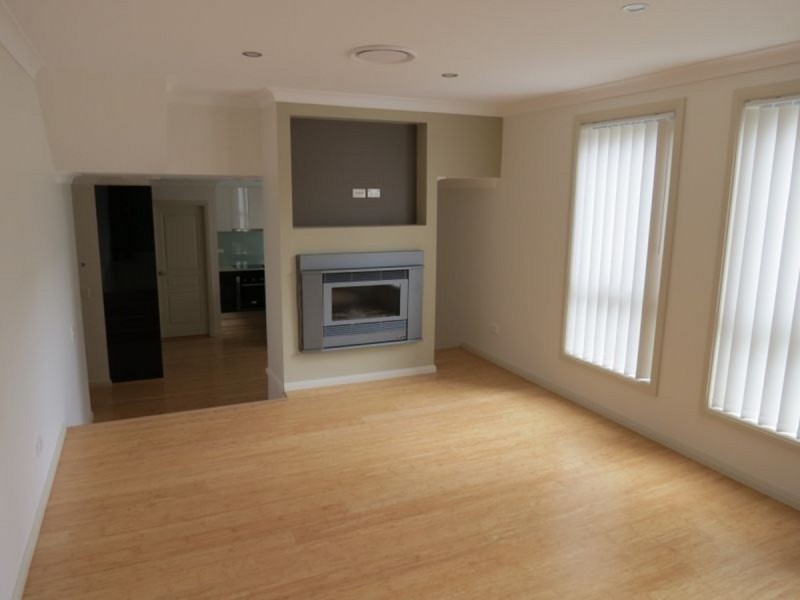 16B Lowana Crescent, Seven Hills NSW 2147