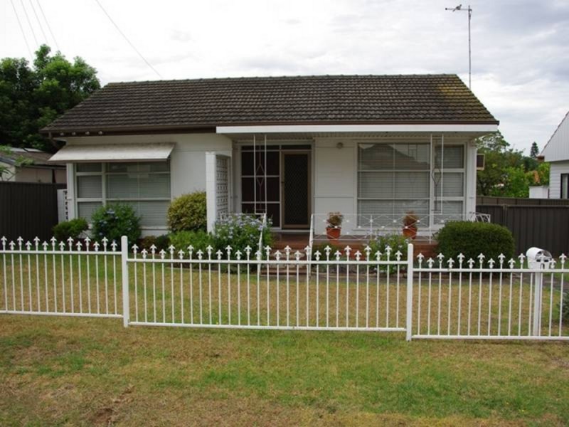 2 Matthew Crescent, Blacktown NSW 2148