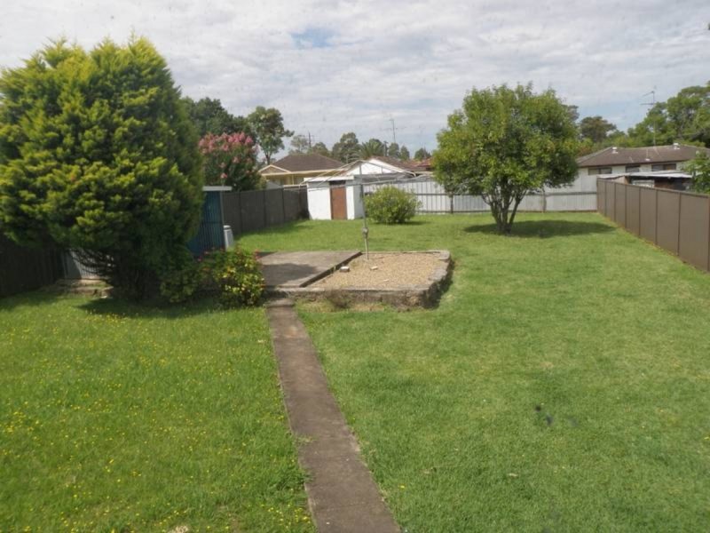 2 Matthew Crescent, Blacktown NSW 2148