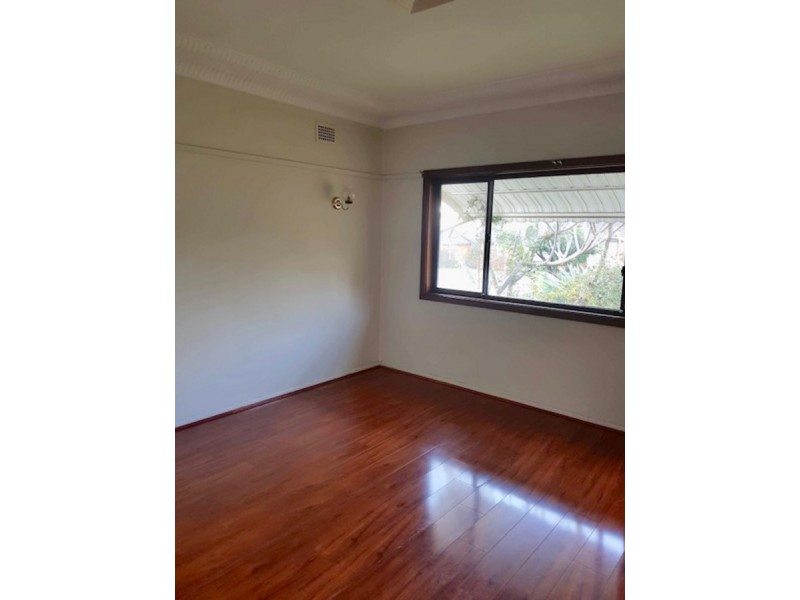 4 Irelands Road, Blacktown NSW 2148