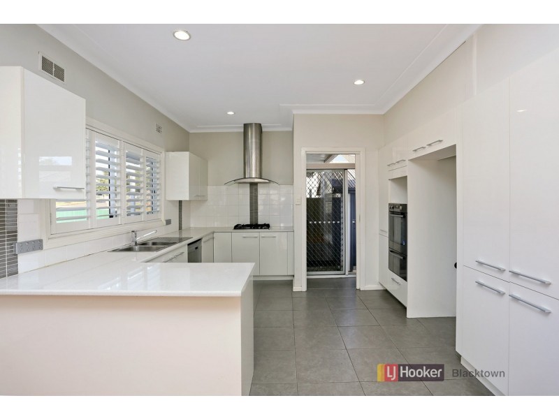 2 Yuruga Avenue, Doonside NSW 2767