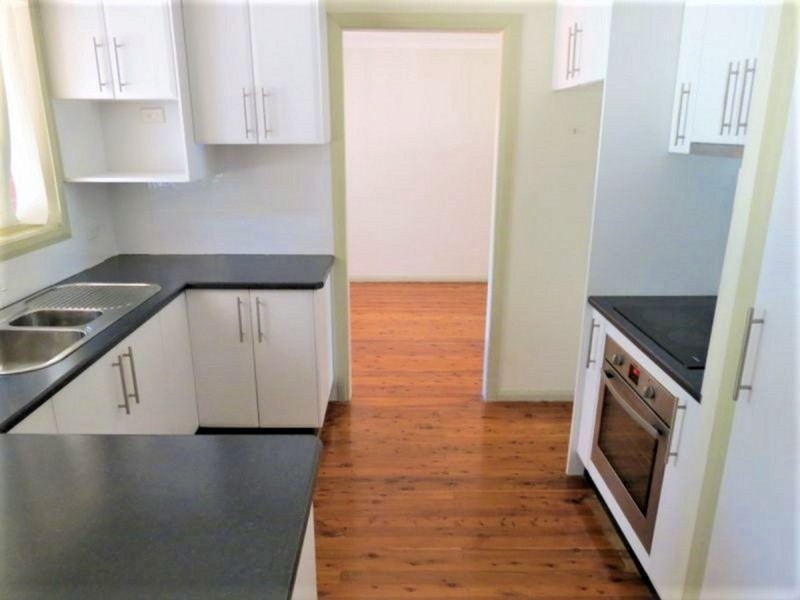 208 Madagascar Drive, Kings Park NSW 2148