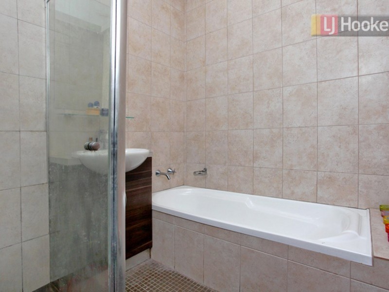 33 Newhaven Avenue, Blacktown NSW 2148