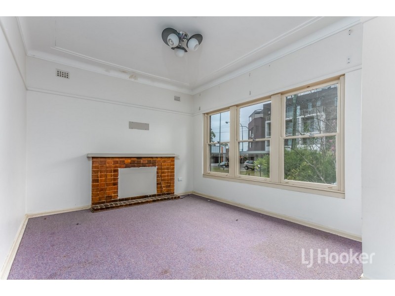 4 First Avenue, Seven Hills NSW 2147