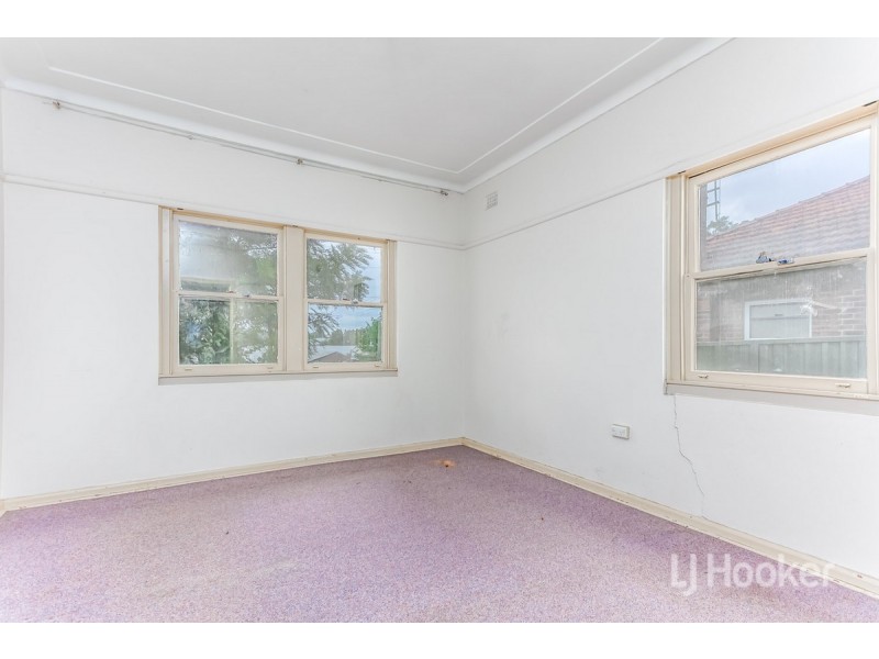 4 First Avenue, Seven Hills NSW 2147