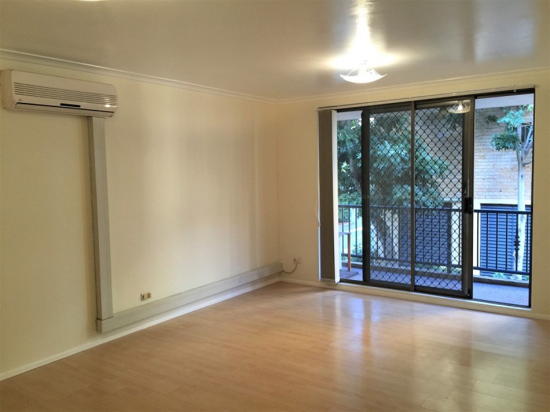 4/7 Griffiths Street, Blacktown NSW 2148