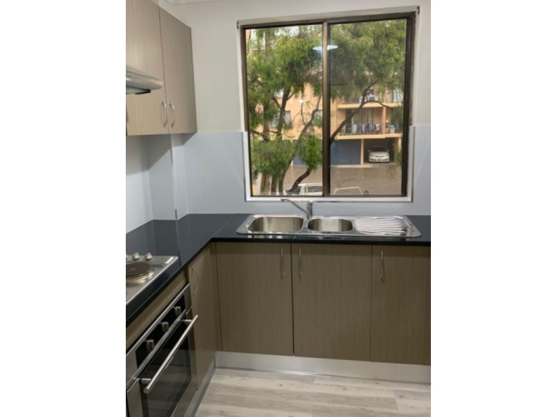 16/5 Griffiths Street, Blacktown NSW 2148