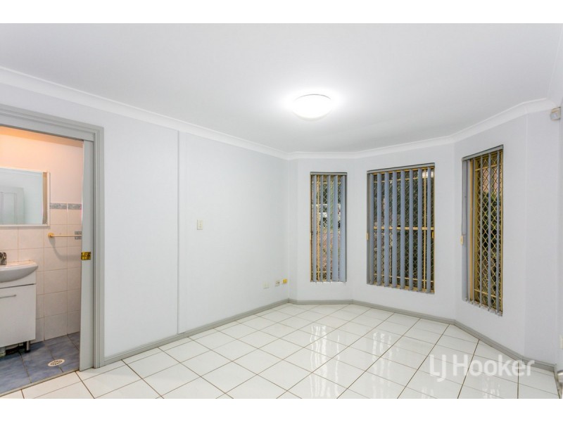 1/187 Targo Road, Girraween NSW 2145