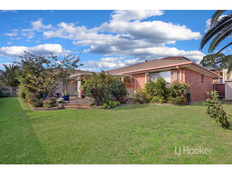 28 Denis Winston Drive, Doonside NSW 2767