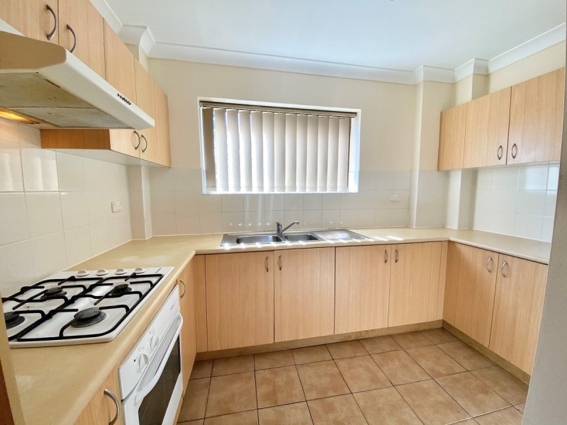 8/2-4 Fourth Avenue, Blacktown NSW 2148