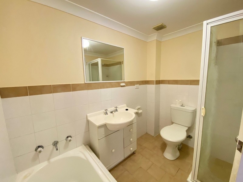 8/2-4 Fourth Avenue, Blacktown NSW 2148