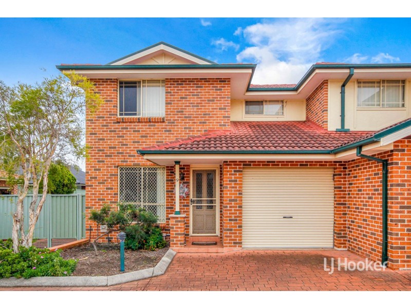 9/32 Lovegrove Drive, Quakers Hill NSW 2763