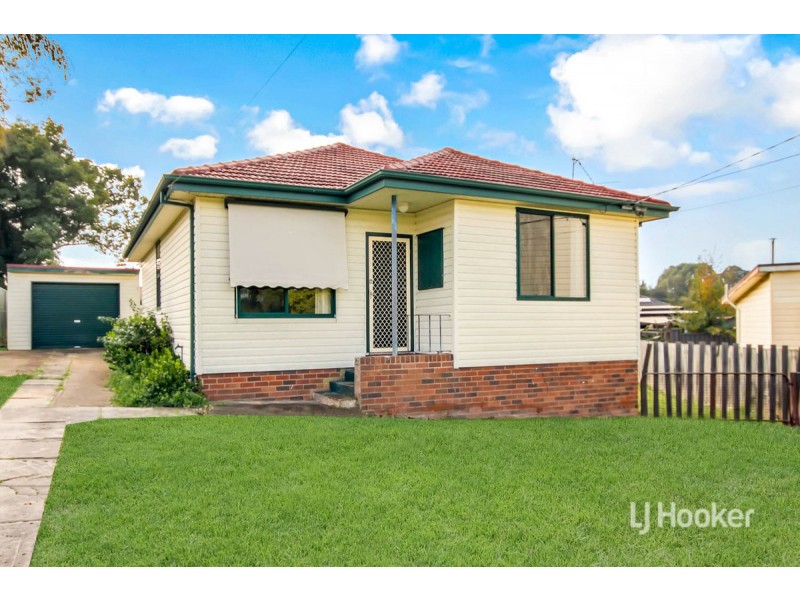 4 Lily Place, Lalor Park NSW 2147