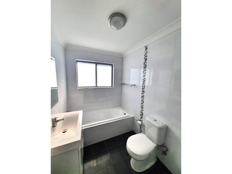 1/32 Tallawong Avenue, Blacktown NSW 2148