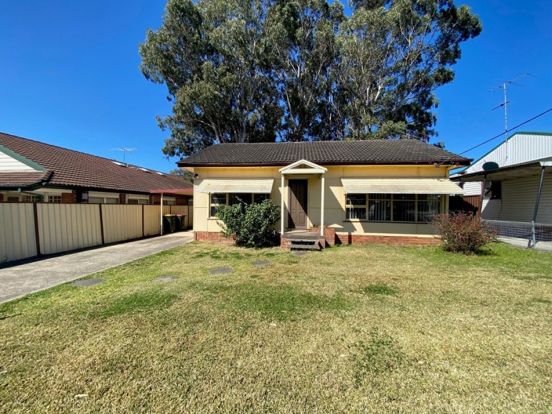 13 Woodside Avenue, Blacktown NSW 2148