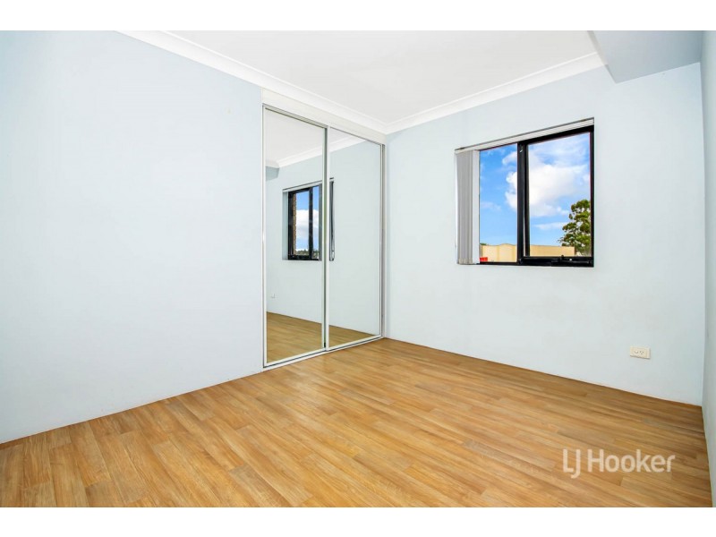 7/32 Fourth Avenue, Blacktown NSW 2148