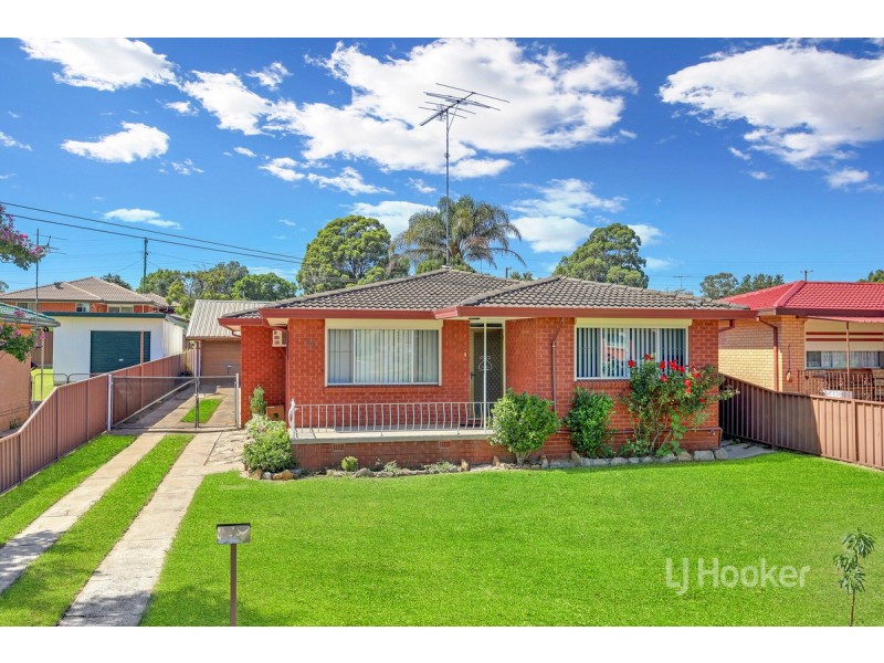 33 Superior Avenue, Seven Hills NSW 2147
