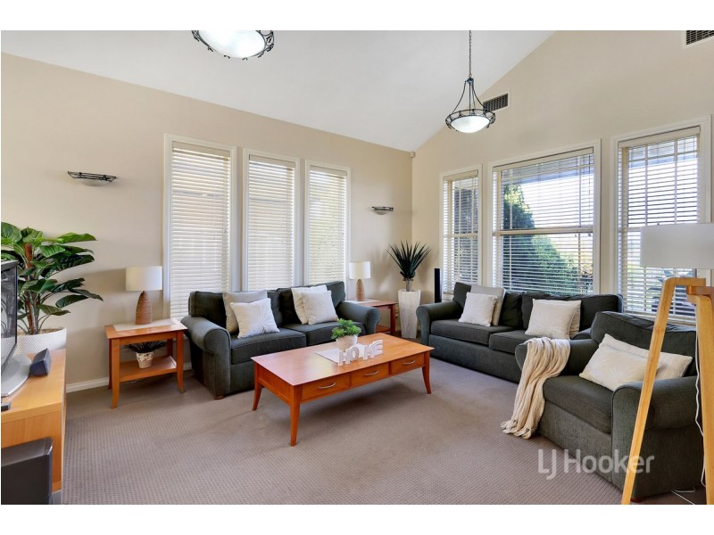 22 Crestreef Drive, Acacia Gardens NSW 2763