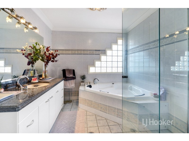 22 Crestreef Drive, Acacia Gardens NSW 2763