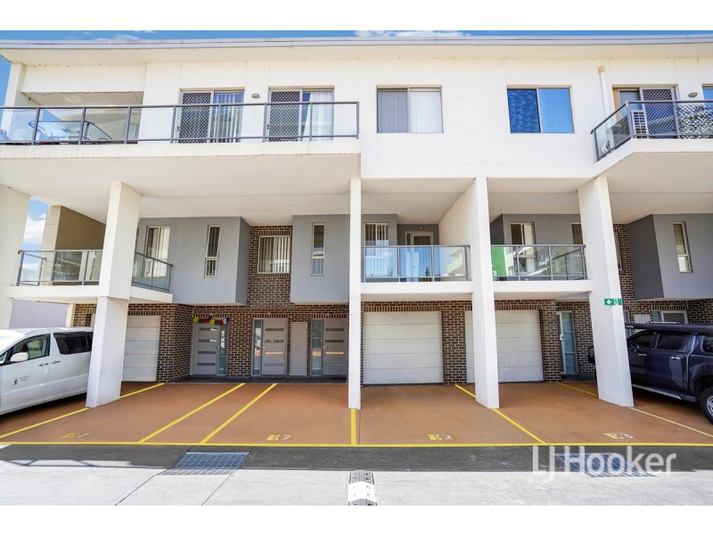 2/8E Myrtle Street, Prospect NSW 2148