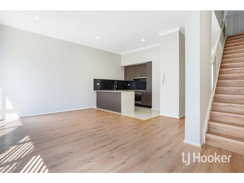 2/8E Myrtle Street, Prospect NSW 2148