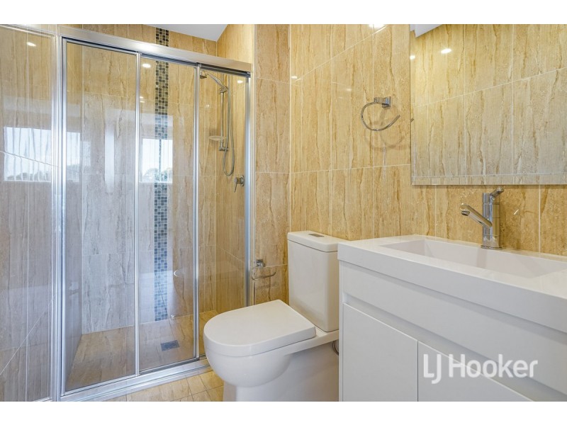 2/8E Myrtle Street, Prospect NSW 2148