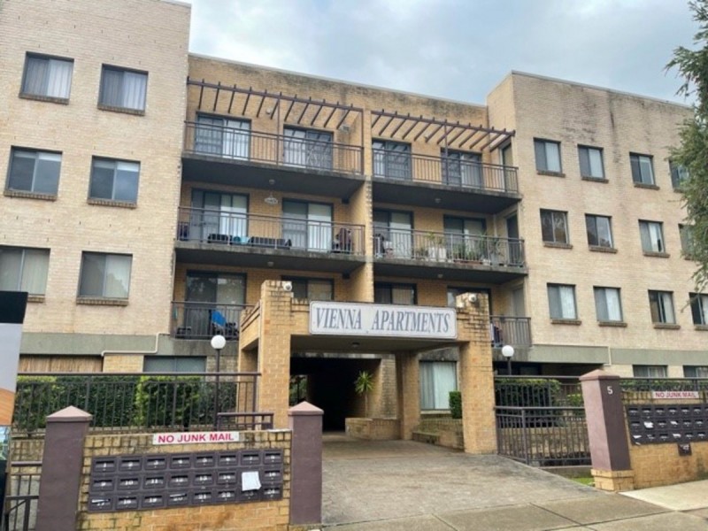 21/5-9 Fourth Avenue, Blacktown NSW 2148