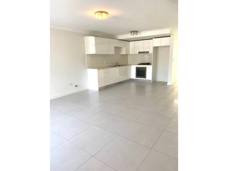 2/32 Tallawong Avenue, Blacktown NSW 2148