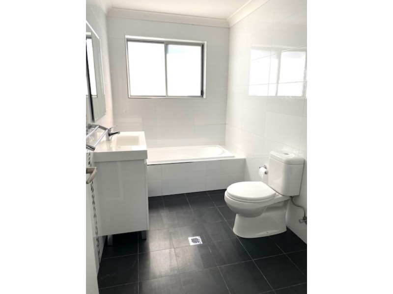 2/32 Tallawong Avenue, Blacktown NSW 2148
