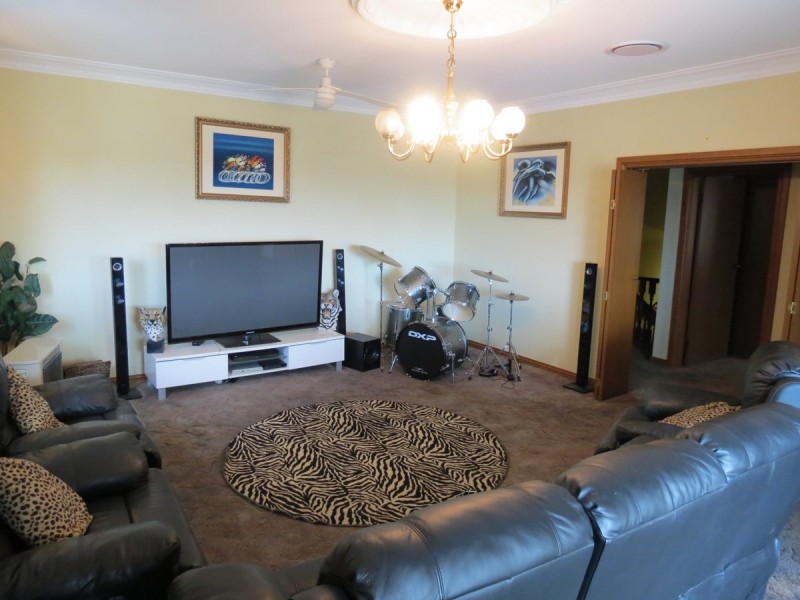 17 Adler Parade, Greystanes NSW 2145