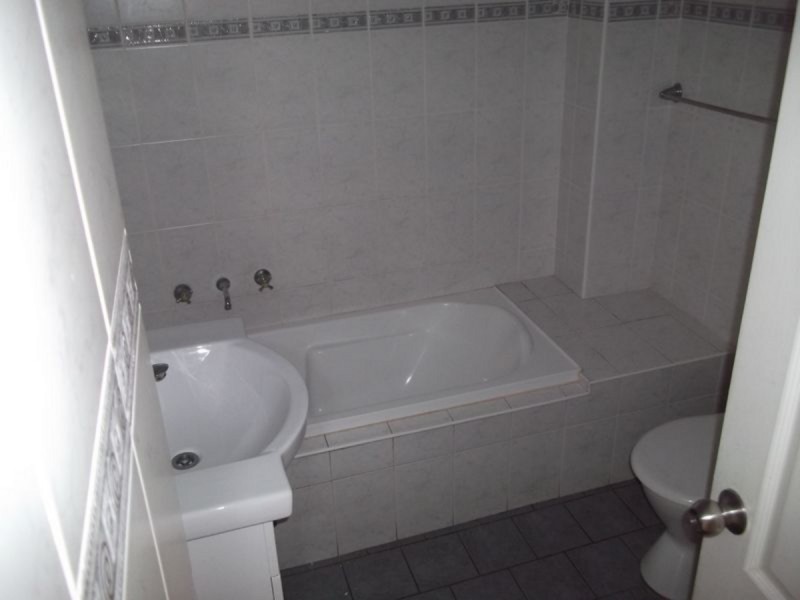 2/30-32 Fifth Avenue, Blacktown NSW 2148