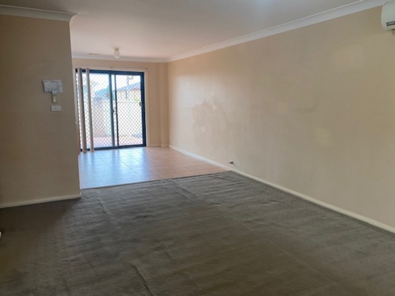 2/45 Clare Street, Blacktown NSW 2148