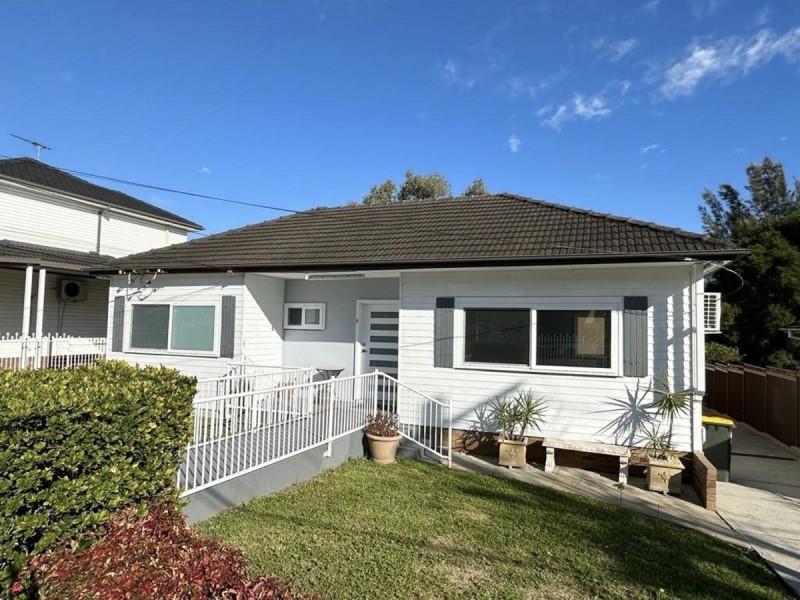8 Tallawong Avenue, Blacktown NSW 2148