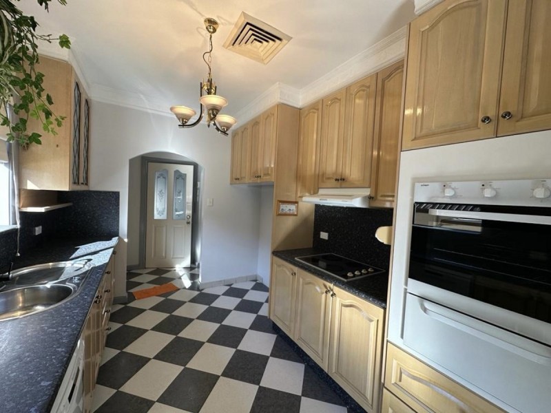 8 Tallawong Avenue, Blacktown NSW 2148