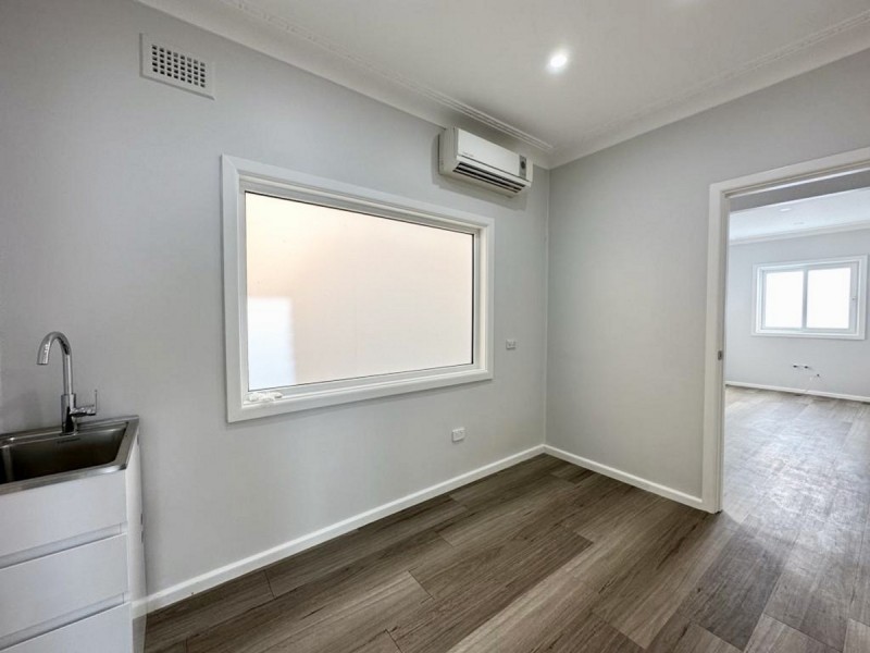 8 Tallawong Avenue, Blacktown NSW 2148