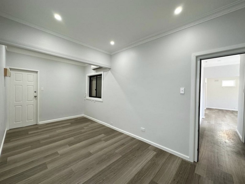 8 Tallawong Avenue, Blacktown NSW 2148