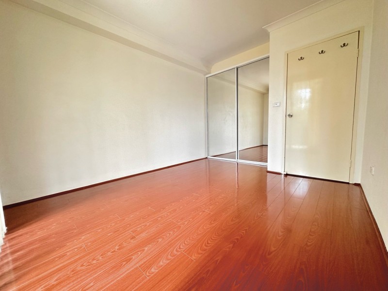 2/9-13 Griffiths Street, Blacktown NSW 2148