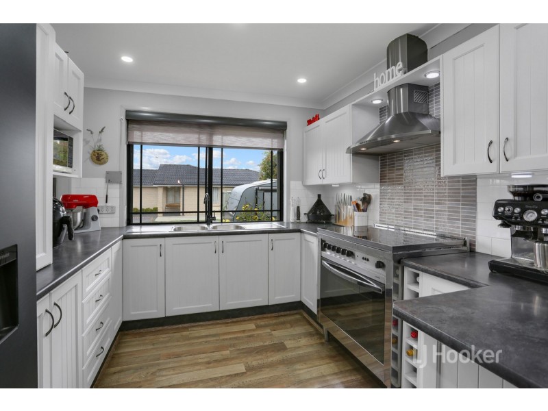 37 Millard Crescent, Plumpton NSW 2761