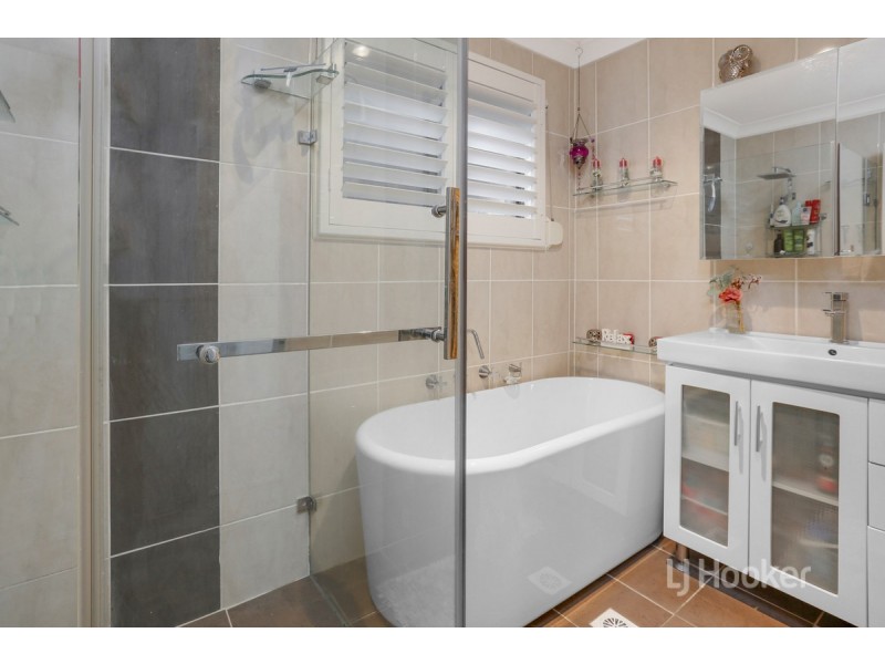 37 Millard Crescent, Plumpton NSW 2761