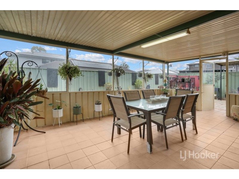 37 Millard Crescent, Plumpton NSW 2761