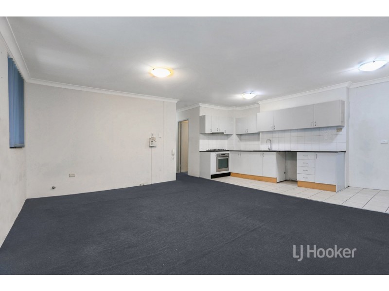 3/24-28 First Avenue, Blacktown NSW 2148