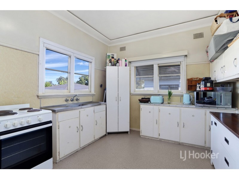 2 Matthew Crescent, Blacktown NSW 2148