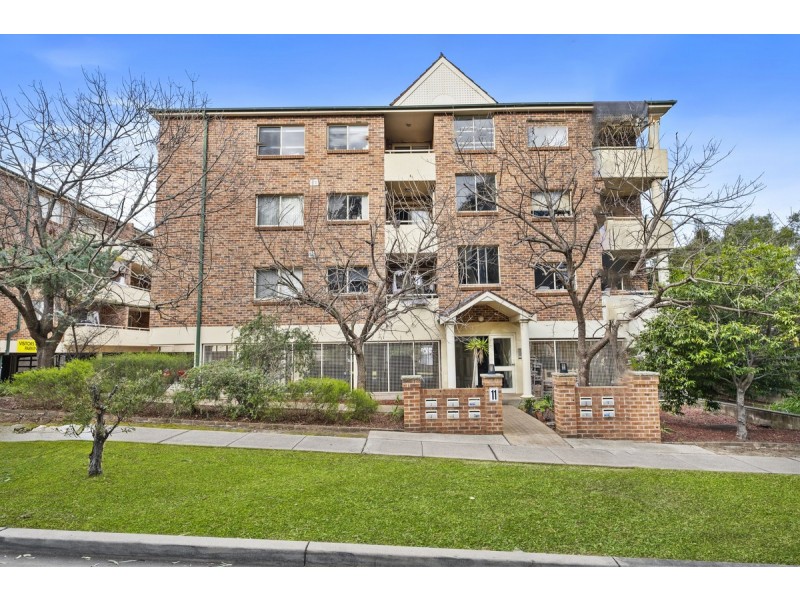 4/11 Oxford Street, Blacktown NSW 2148