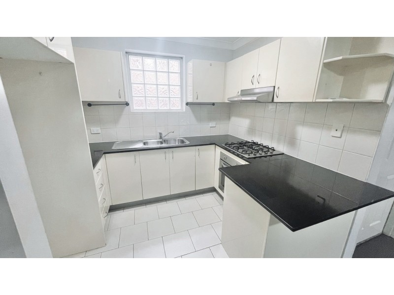 2/30-32 Fifth Avenue, Blacktown NSW 2148